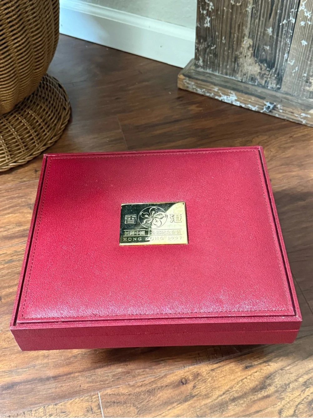 1997 Hong Kong Handover Commemorative Set 24K Gold Plated Haixing Seafood Market
